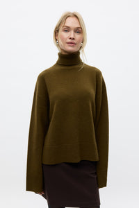 Elise Strik, Dark Olive