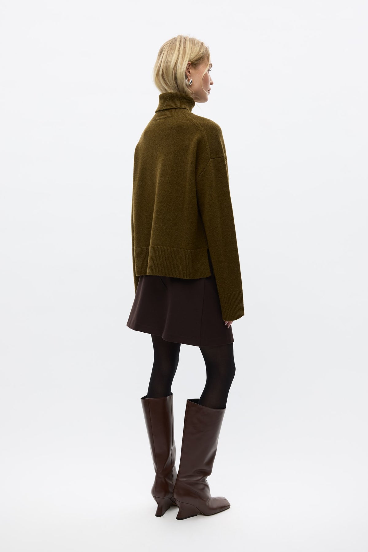 Elise Strik, Dark Olive
