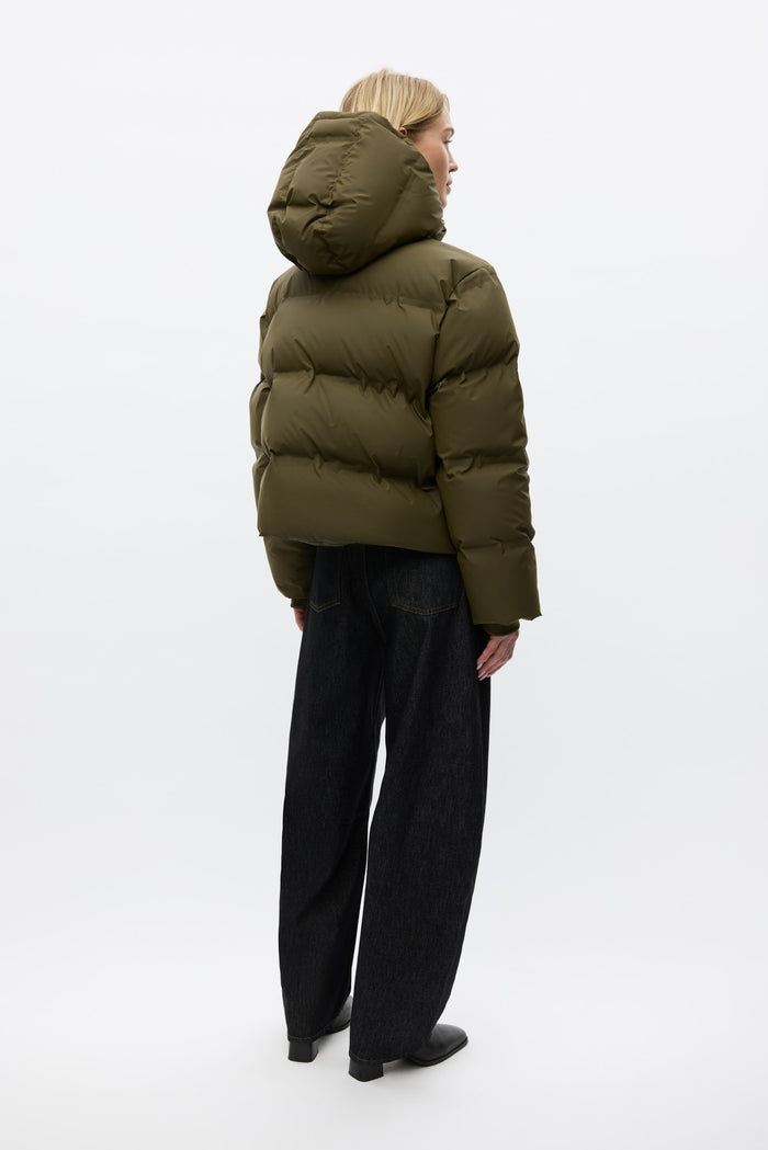 Leo Jakke, Dark Olive