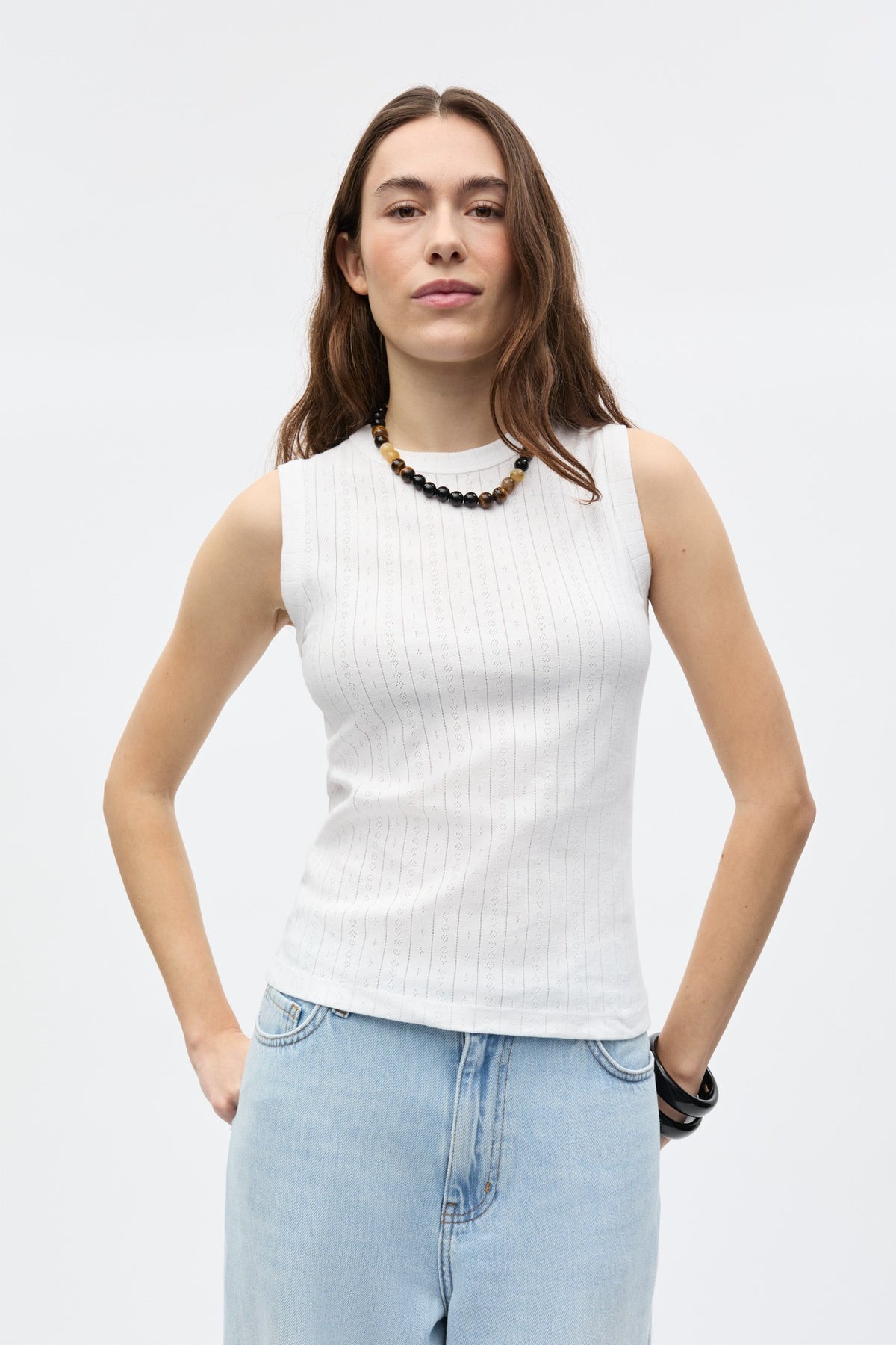 Volvi Top, Hvid m. Broderi