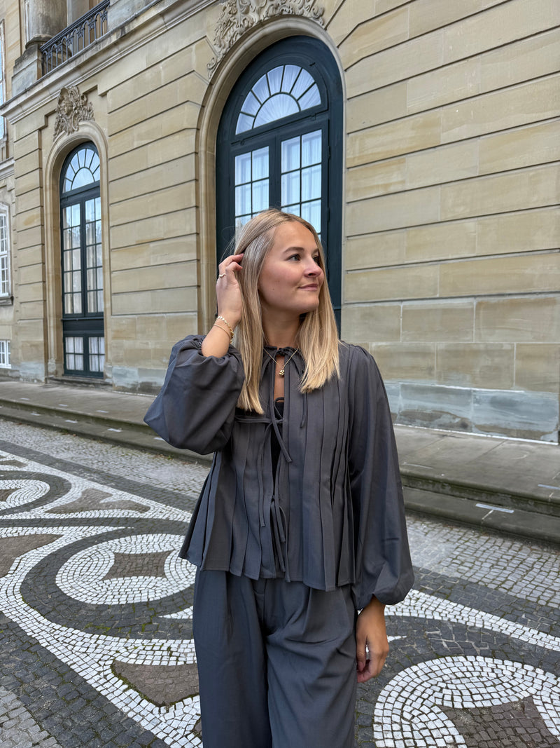 Fiona Bluse, Grå