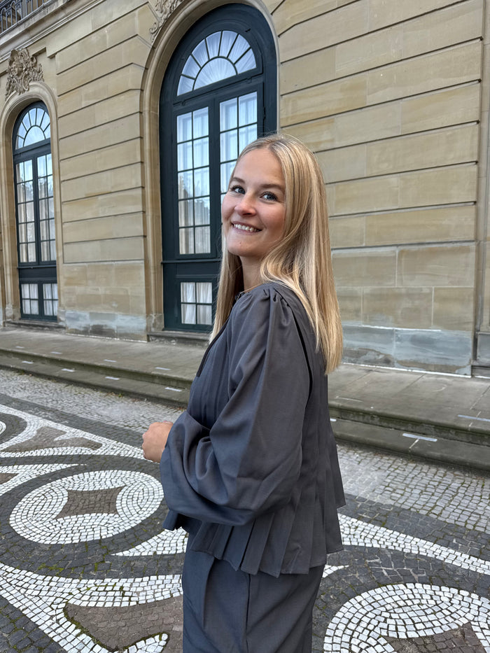 Fiona Bluse, Grå