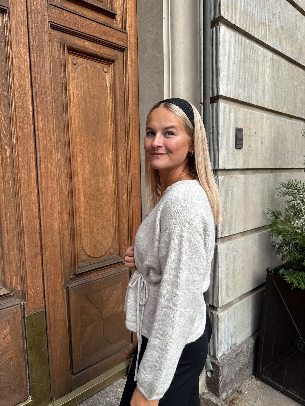 Lisette Strik Cardigan, Sand