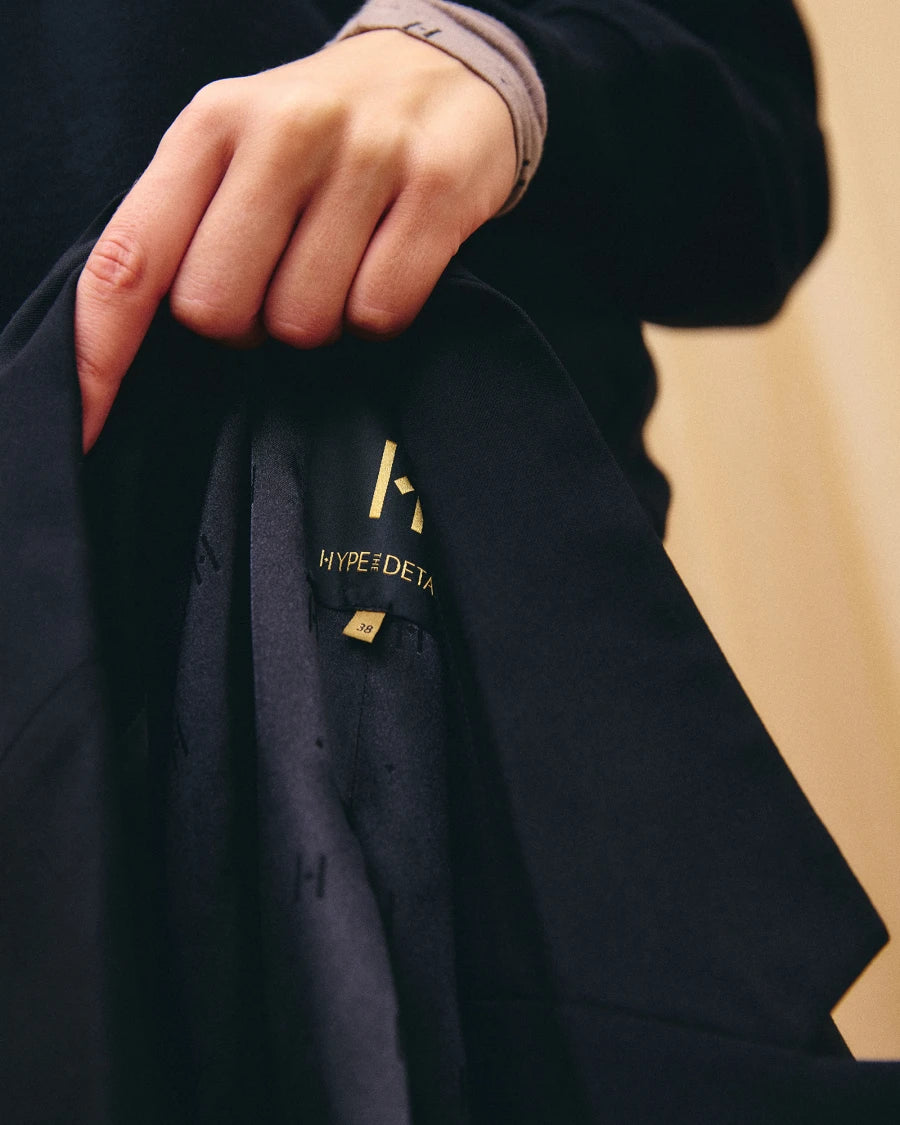HTD Blazer, Sort